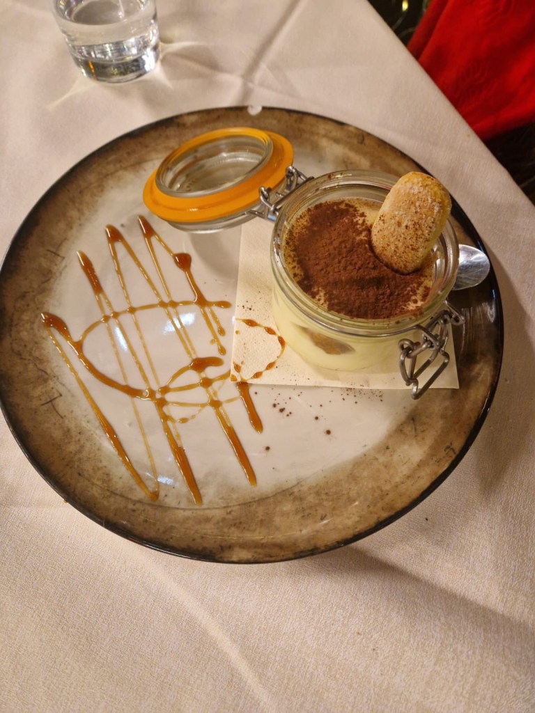 11e3ce64-b9f0-4172-b810-d4937602476b-1